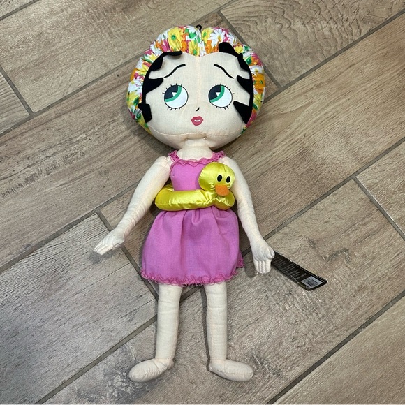 Betty Boop Betty Ready for a Bath 16.5"  2008 edition - Read - Picture 1 of 9
